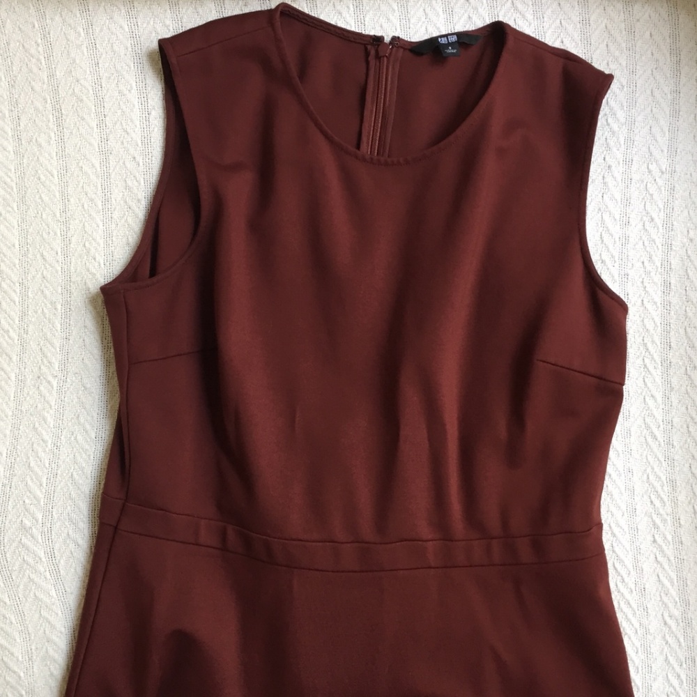 Uniqlo Ponte Flare Sleeveless Dress in Brown